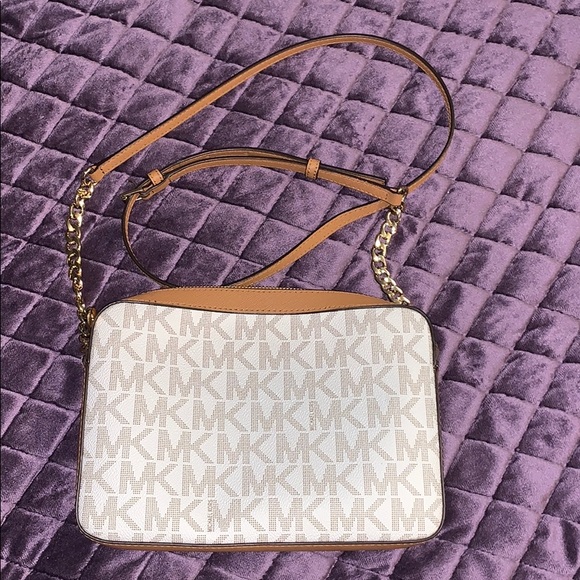 SOLD - Picture 2 of 4